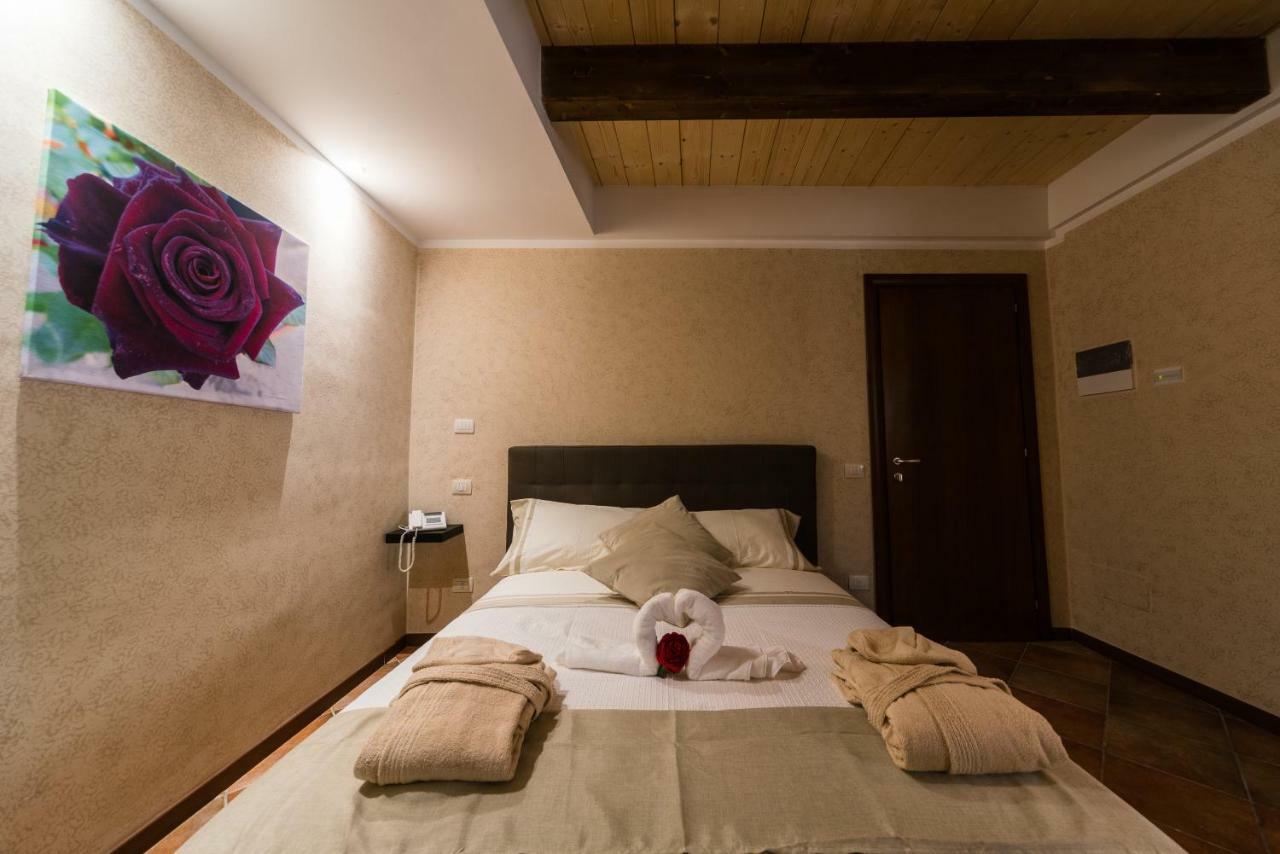 Le Undici Rose Hotel Viterbo Exterior photo